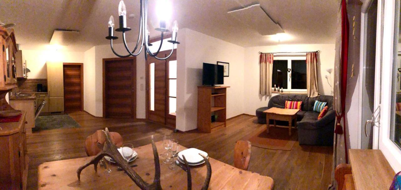 Apartment Venediger Neukirchen am Großvenediger Esterno foto